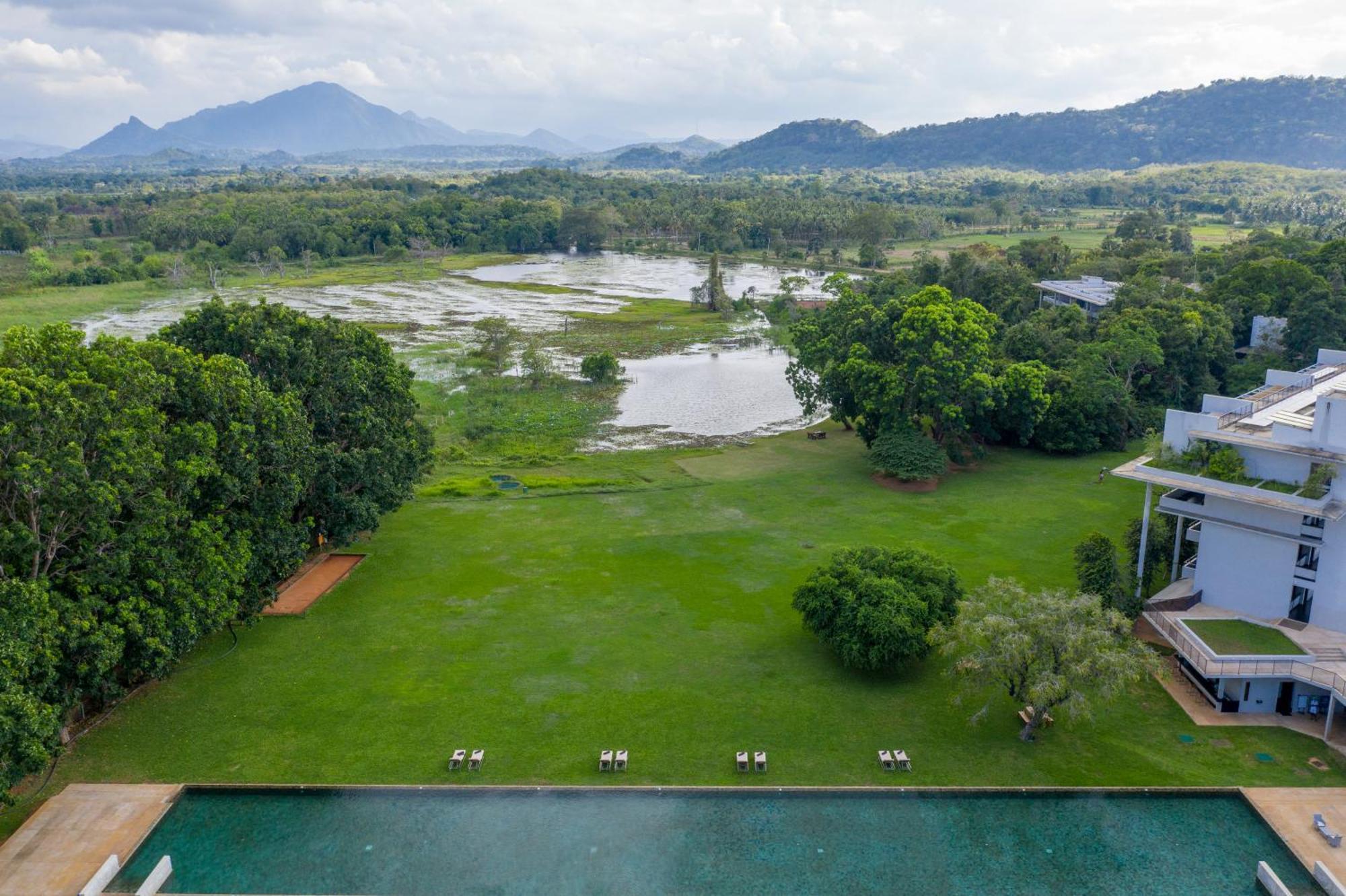 Jetwing Lake Dambulla Luaran gambar